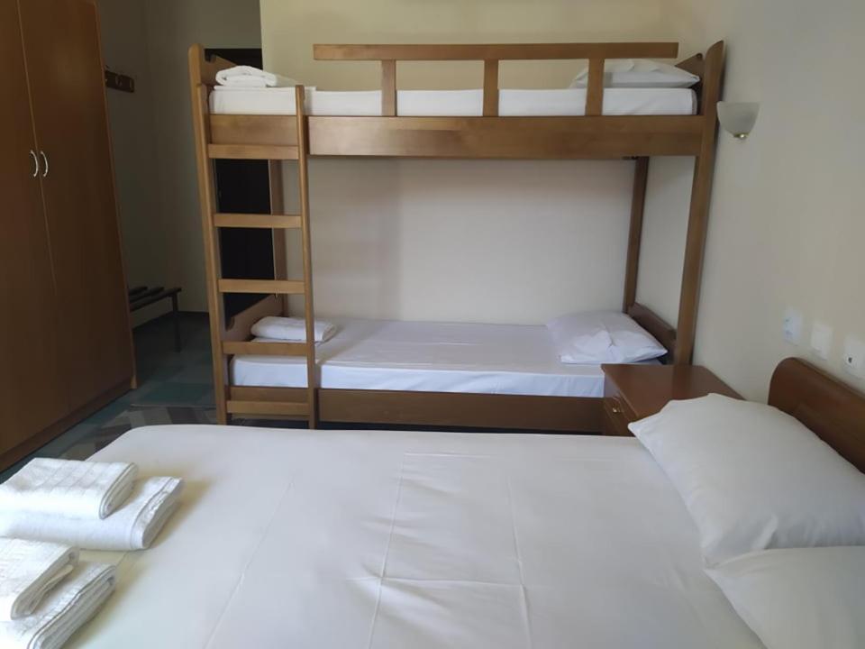 Parissas Hotel Tsotílion Eksteriør bilde